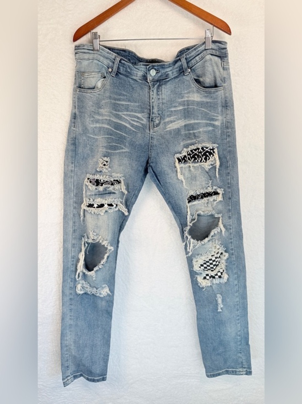 AMIRI MX Bandana Patch Distressed Skinny Jeans Light Wash mens Size 36